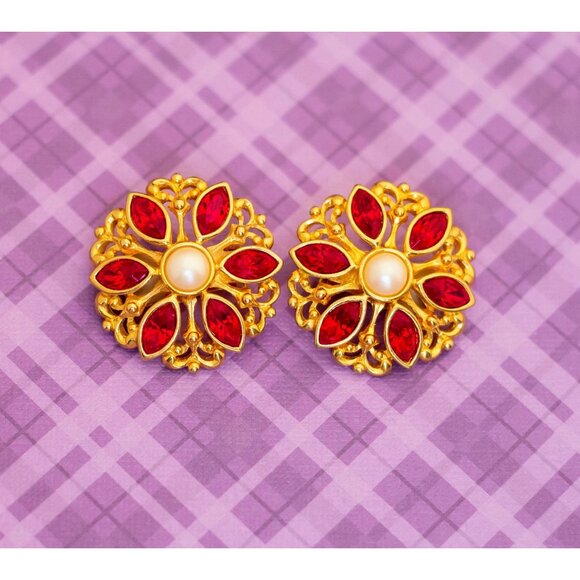 Vintage Red Rhinestone Floral Faux Pearl Gold Tone Clip On Earrings - V5 - Picture 1 of 3